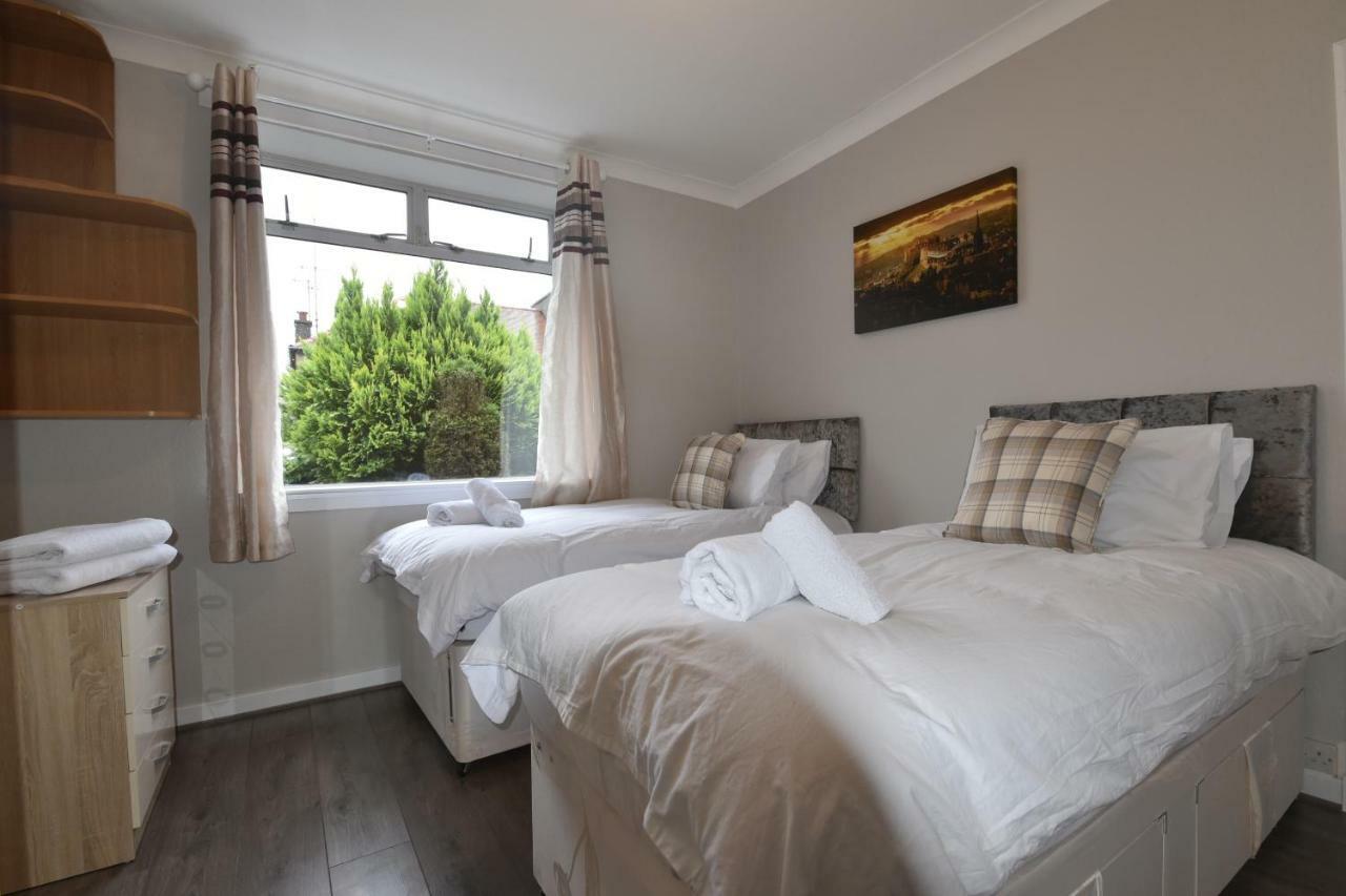 Sighthill 3 Bedrooms With Private Garden EDI Kültér fotó